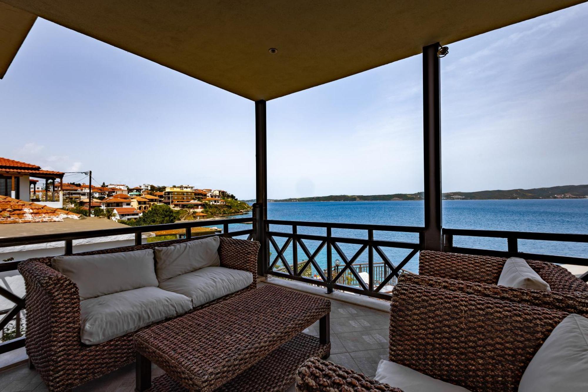 Villa Chara Đảo Amolianí Ngoại thất bức ảnh