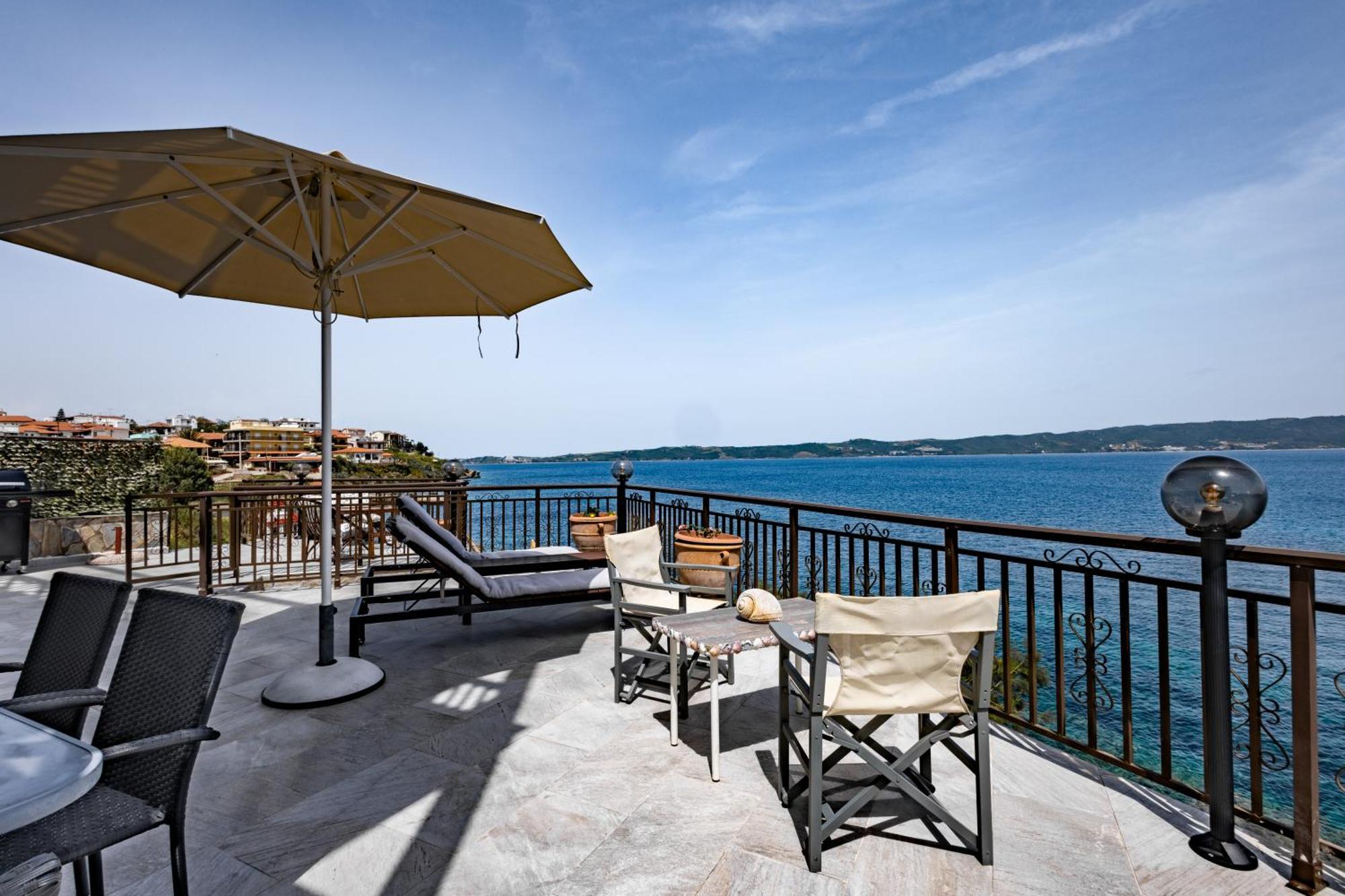 Villa Chara Đảo Amolianí Ngoại thất bức ảnh